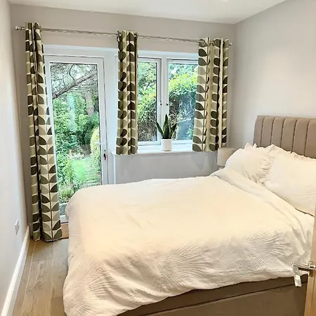 Little Vine - Beautiful Ground Floor Flat In South London Apartment Sutton  Exterior photo