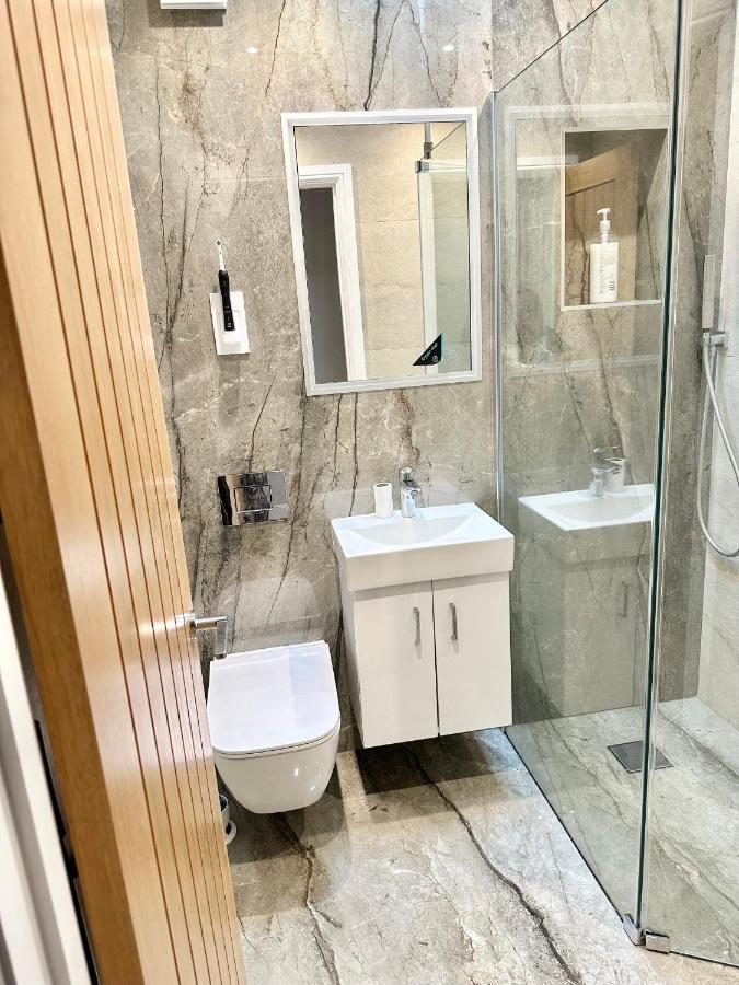 Little Vine - Beautiful Ground Floor Flat In South London